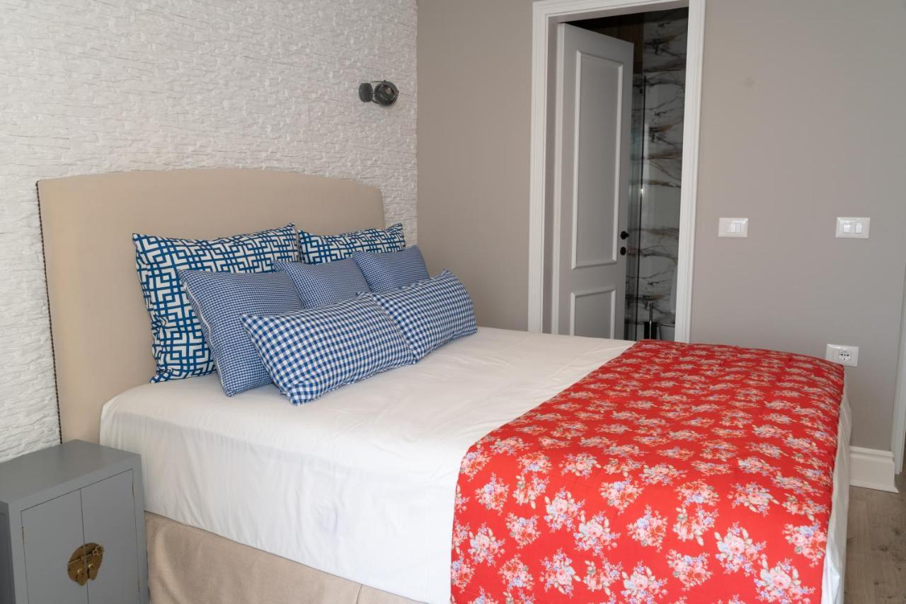 Limani Luxury Apartments Beachfront Sarandë Exterior foto